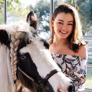 Meet your Posher, Danielle